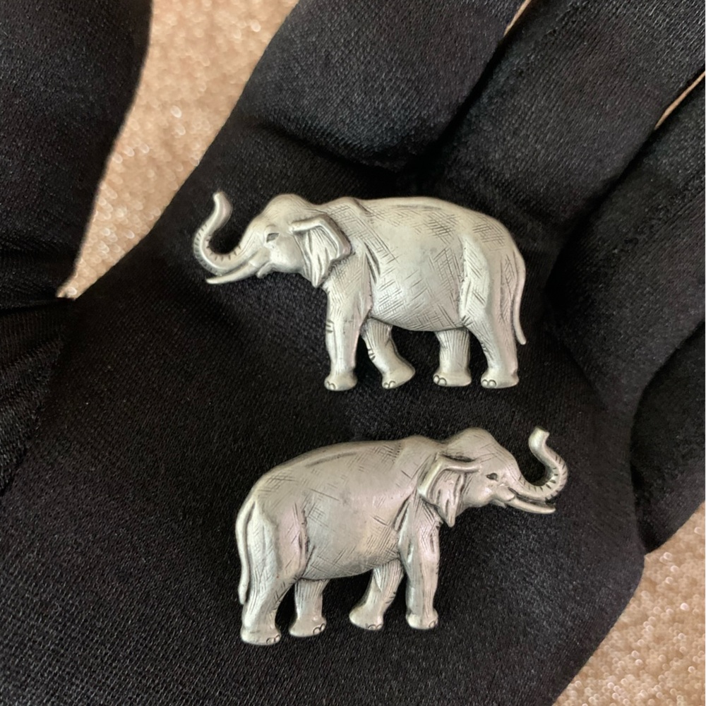 Vintage JJ Signed Pewter Elephant Post Earrings